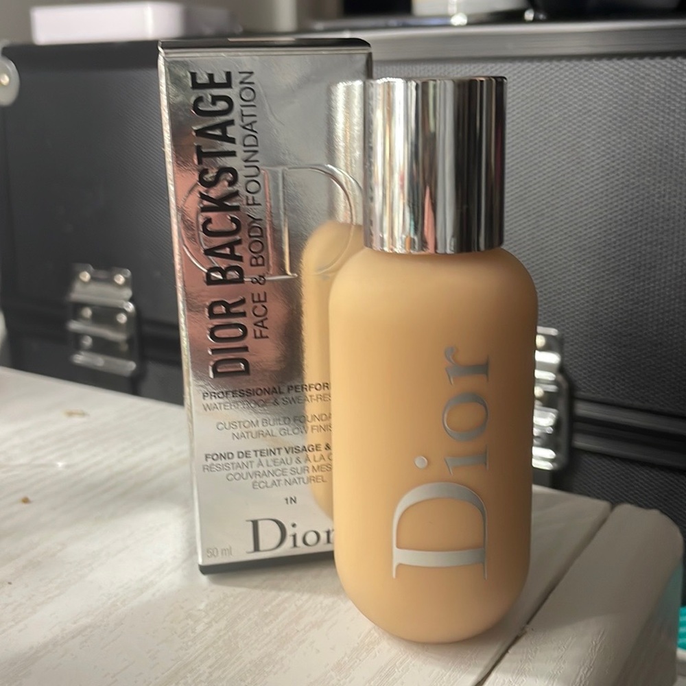 Dior BACKSTAGE Face & Body foundation